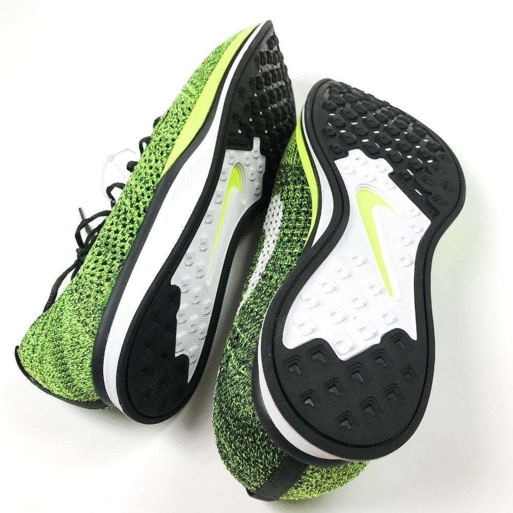 NEW NIKE Flyknit Racer Running Shoes in Volt - Picture 6 of 7